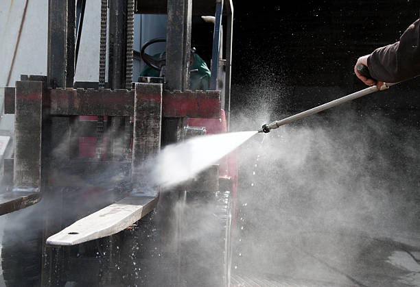 Best Driveway Pressure Washing  in Eldridge, IA